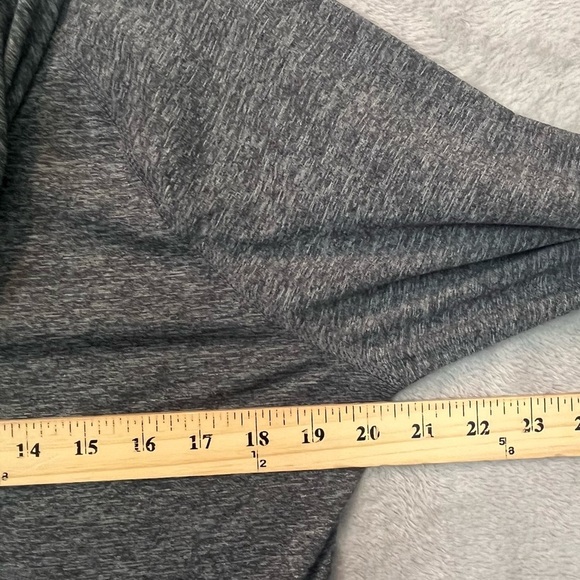 NWT Women's Cutter & Buck Adapt Eco Hooded Performance Pullover Sz M Thumb Holes - Picture 16 of 16